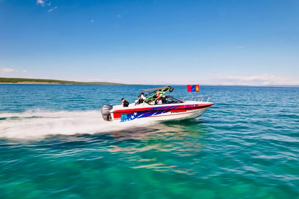 KHUVSGUL LAKE WATERSPORTS